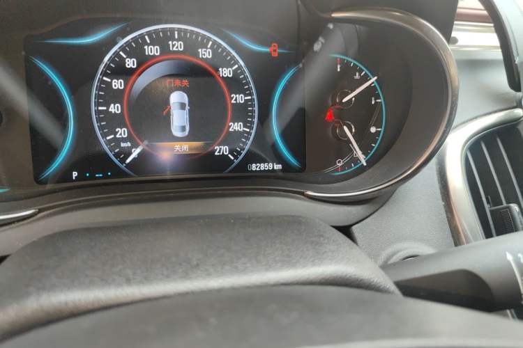 Used Buick LaCrosse 2013 2.4L SIDI Luxury Comfort Edition Odometer Close Up