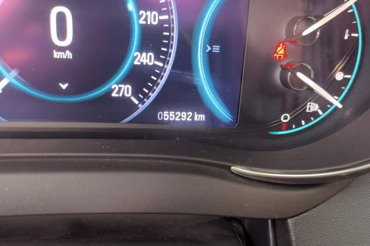 Used Buick LaCrosse 2013 3.0L SIDI V6 Smart Luxury Flagship Model Odometer Close Up