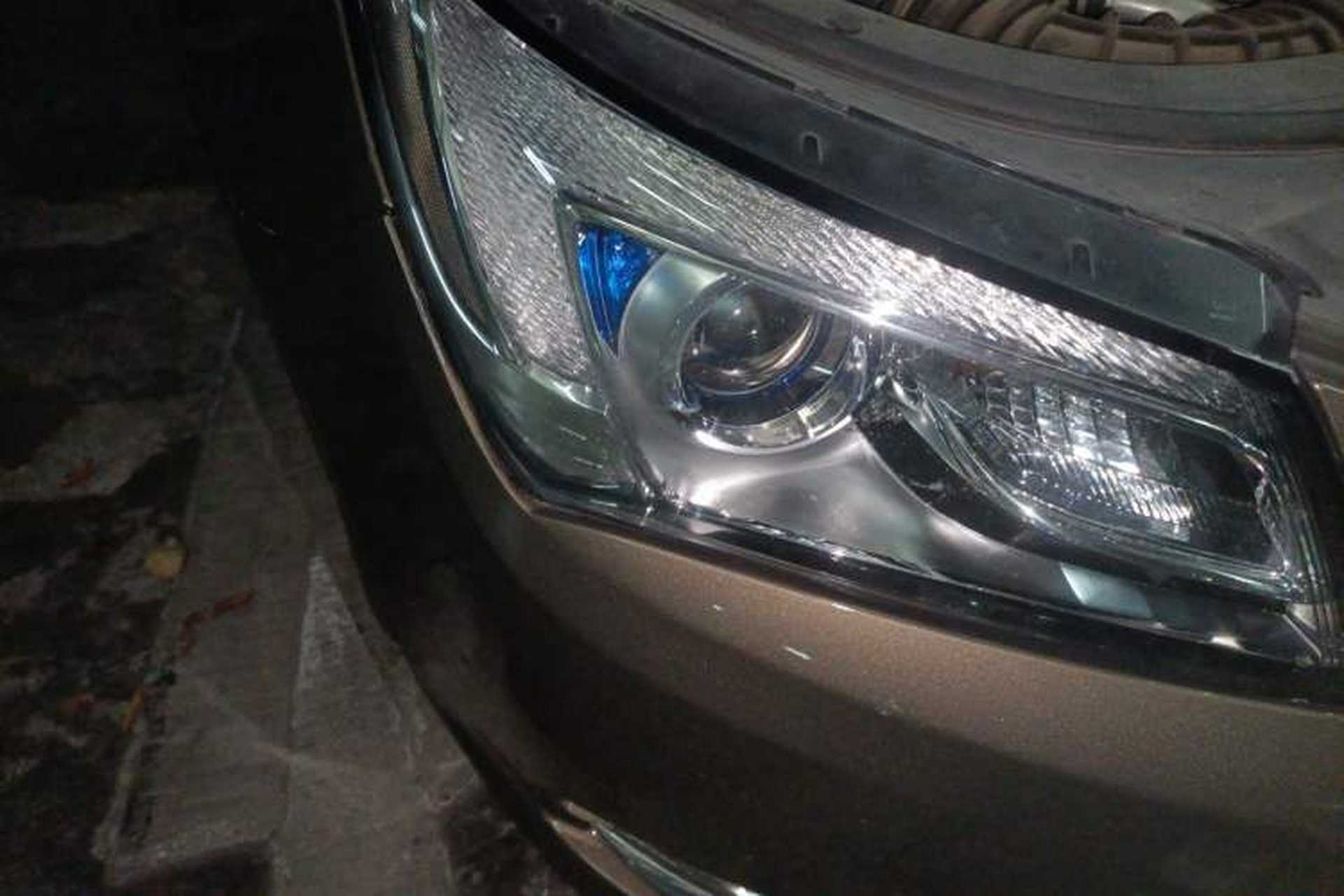 Used Buick LaCrosse 2013 eAssist 2.4L Eco-Friendly Comfort Model Right Front Headlight