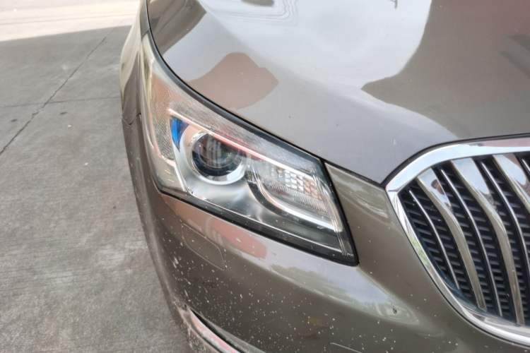 Used Buick LaCrosse 2013 2.4L SIDI Elite Comfort Version Right Front Headlight