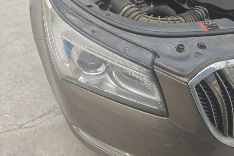 Used Buick LaCrosse 2013 2.4L SIDI Leading Comfort Version Right Front Headlight