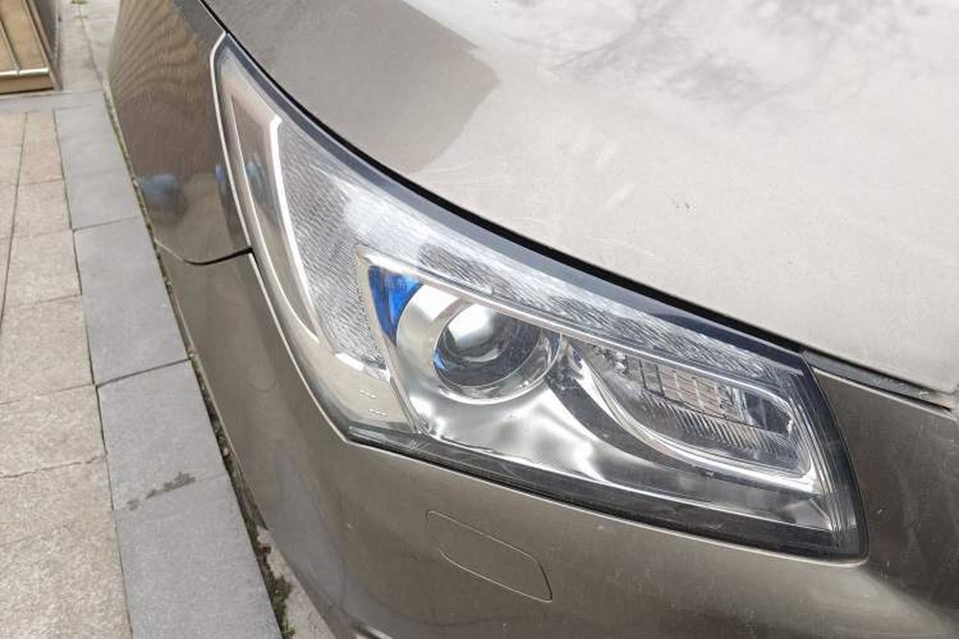 Used Buick LaCrosse 2013 2.4L SIDI Elite Comfort Version Right Front Headlight
