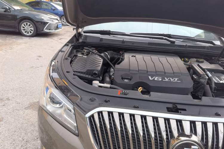 Used Buick LaCrosse 2013 3.0L SIDI V6 Smart Luxury Flagship Model Right Front Headlight