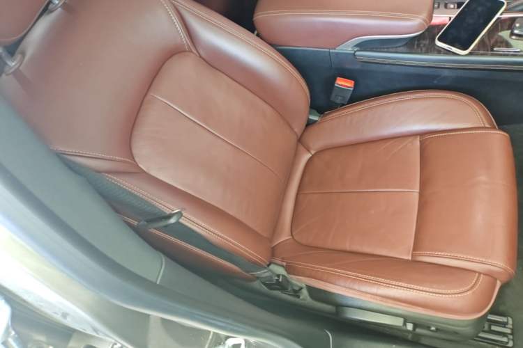 Used Buick LaCrosse 2013 2.4L SIDI Elite Comfort Version Right Front Seat
