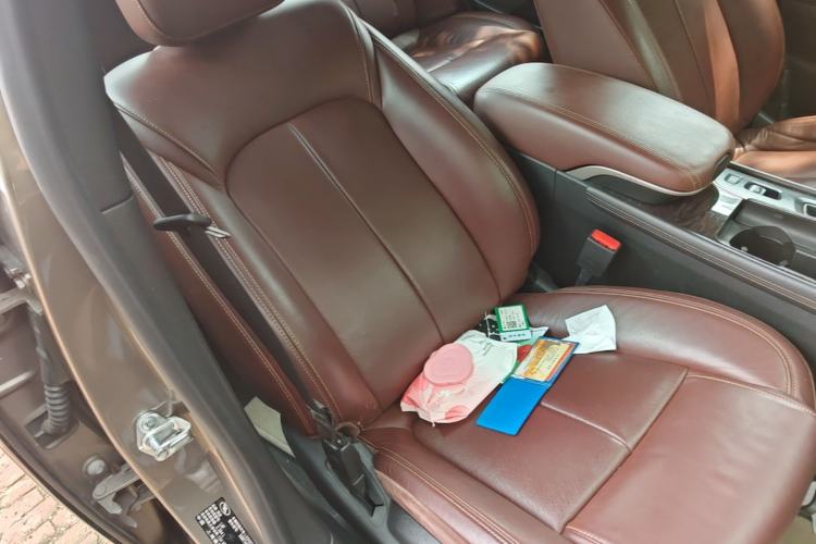 Used Buick LaCrosse 2013 2.4L SIDI Elite Comfort Version Right Front Seat