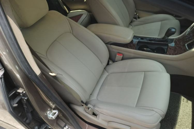 Used Buick LaCrosse 2013 2.4L SIDI Leading Comfort Version Right Front Seat