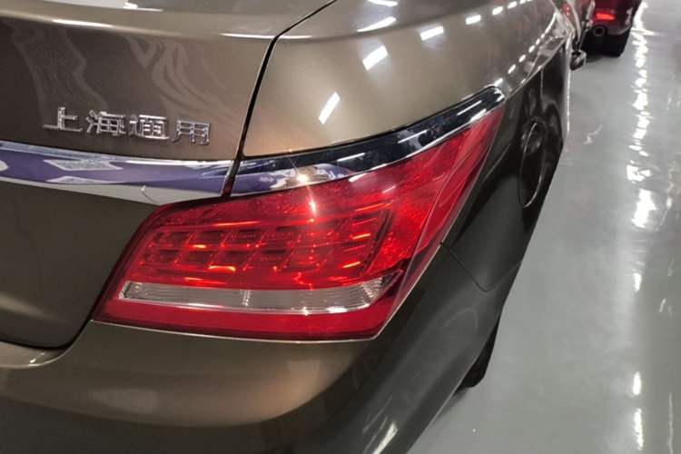 Used Buick LaCrosse 2013 2.4L SIDI Leading Comfort Version Right Rear Taillight