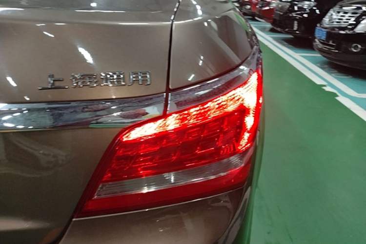 Used Buick LaCrosse 2013 2.4L SIDI Leading Comfort Version Right Rear Taillight