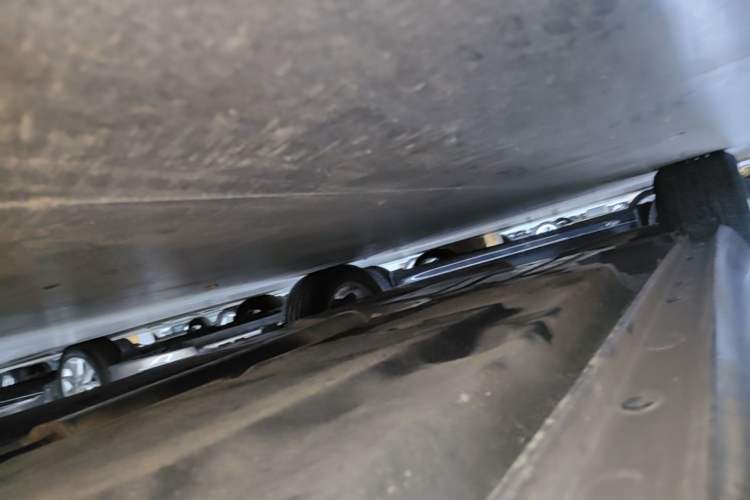 Used Buick LaCrosse 2013 2.4L SIDI Leading Comfort Version Right Side Sill