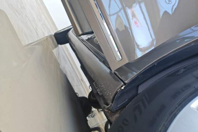 Used Buick LaCrosse 2013 2.4L SIDI Elite Comfort Version Right Side Sill