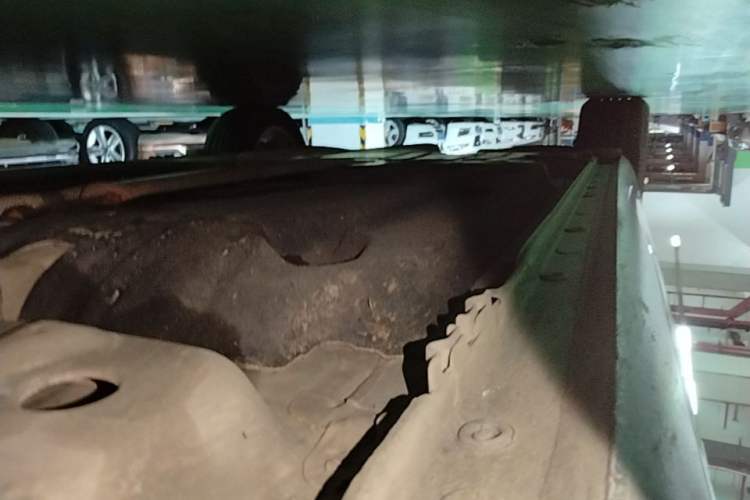 Used Buick LaCrosse 2013 2.4L SIDI Leading Comfort Version Right Side Sill