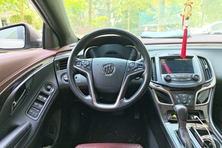 Used Buick LaCrosse 2013 2.0T SIDI Smart Luxury Flagship Edition Steering Wheel