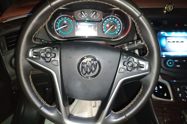 Used Buick LaCrosse 2013 2.4L SIDI Luxury Comfort Edition Steering Wheel