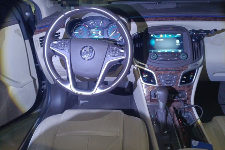 Used Buick LaCrosse 2013 eAssist 2.4L Eco-Friendly Comfort Model Steering Wheel
