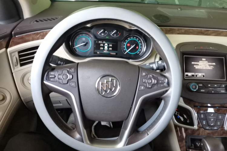Used Buick LaCrosse 2013 2.4L SIDI Leading Comfort Version Steering Wheel