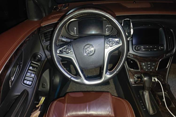 Used Buick LaCrosse 2013 2.4L SIDI Luxury Comfort Edition Steering Wheel