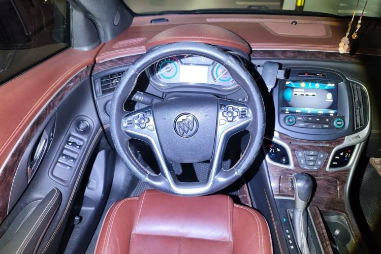 Used Buick LaCrosse 2013 2.4L SIDI Elite Comfort Version Steering Wheel