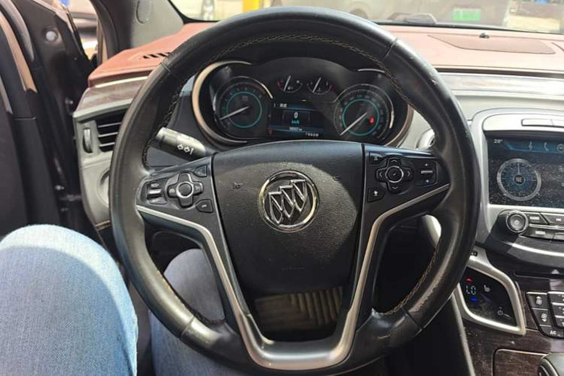 Used Buick LaCrosse 2013 2.4L SIDI Elite Comfort Version Steering Wheel