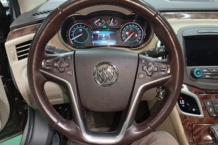 Used Buick LaCrosse 2013 2.4L SIDI Leading Comfort Version Steering Wheel