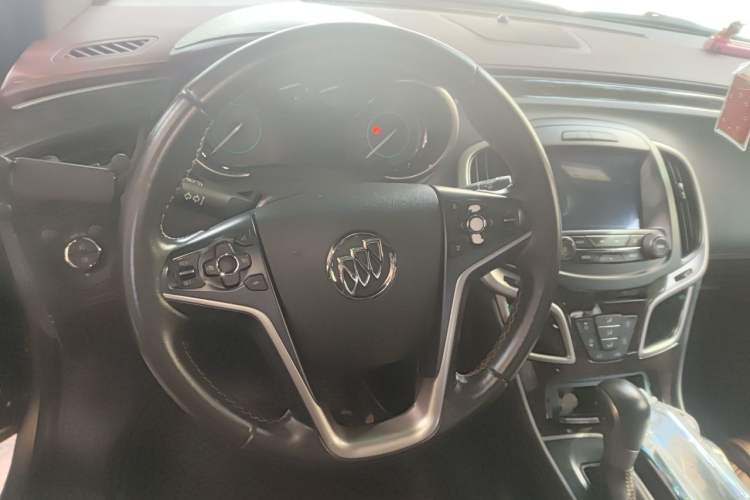 Used Buick LaCrosse 2013 2.4L SIDI Elite Comfort Version Steering Wheel
