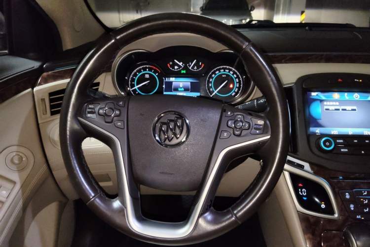 Used Buick LaCrosse 2013 2.0T SIDI Technology Version Steering Wheel