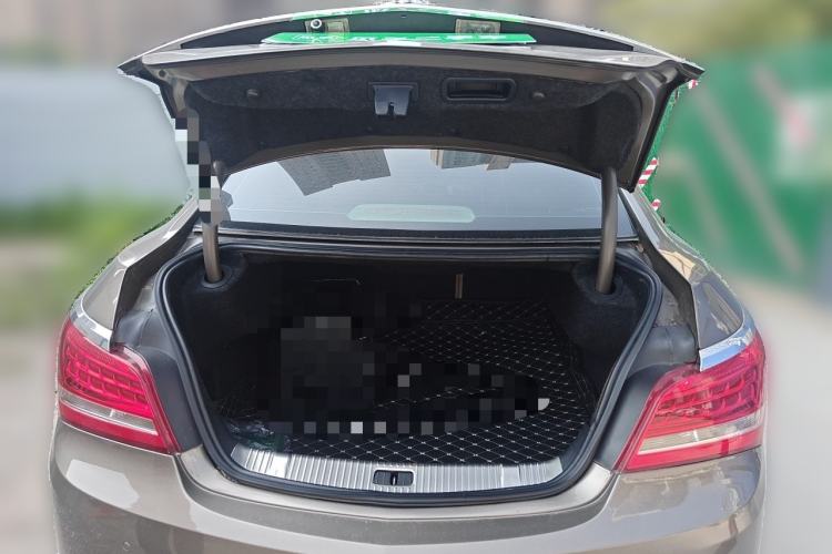 Used Buick LaCrosse 2013 2.4L SIDI Leading Comfort Version Trunk