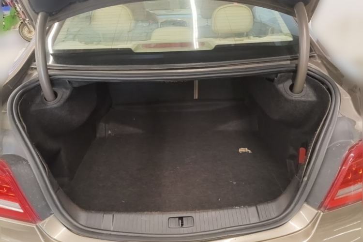Used Buick LaCrosse 2013 2.4L SIDI Leading Comfort Version Trunk