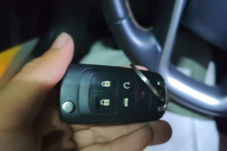 Used Buick LaCrosse 2013 2.4L SIDI Luxury Comfort Edition Vehicle Key