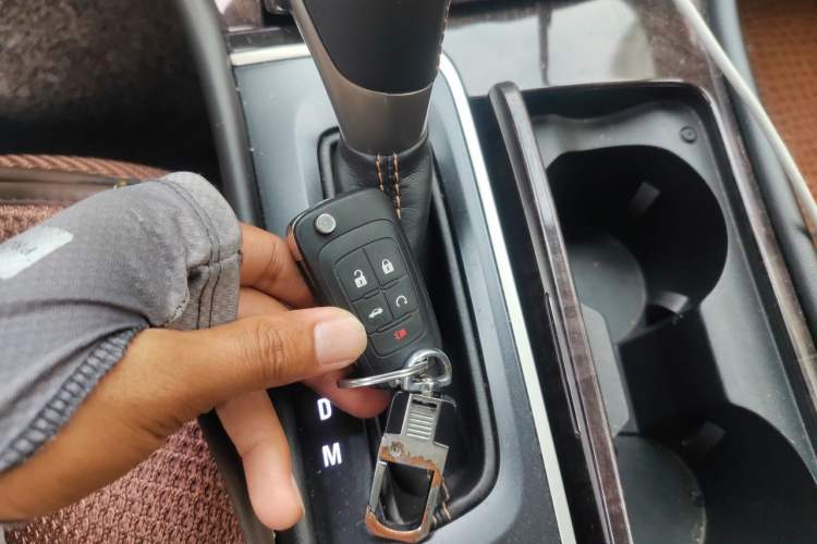 Used Buick LaCrosse 2013 2.4L SIDI Elite Comfort Version Vehicle Key