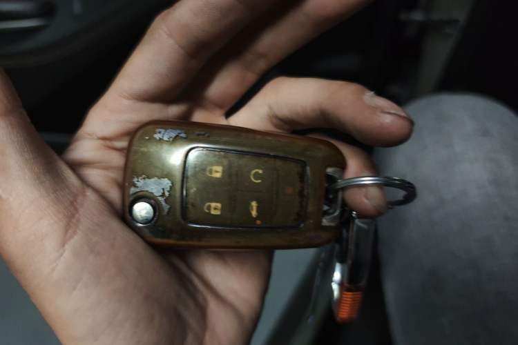 Used Buick LaCrosse 2013 2.4L SIDI Elite Comfort Version Vehicle Key