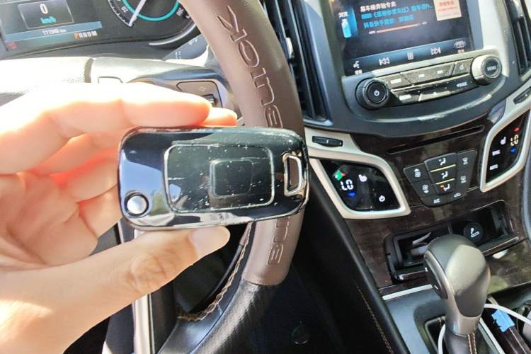Used Buick LaCrosse 2013 2.4L SIDI Elite Comfort Version Vehicle Key