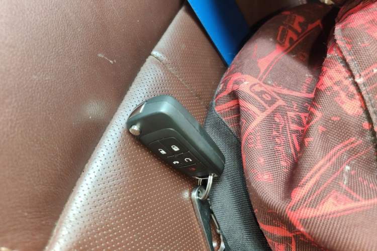 Used Buick LaCrosse 2013 2.4L SIDI Luxury Comfort Edition Vehicle Key