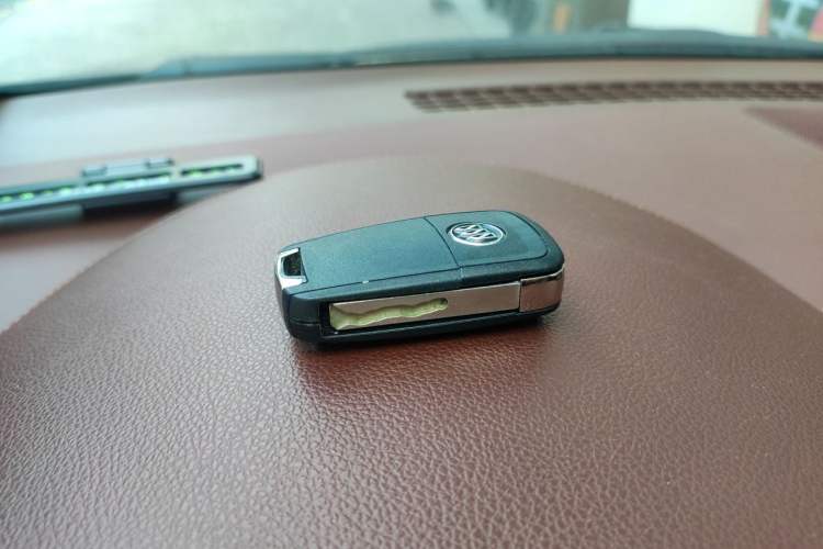 Used Buick LaCrosse 2013 2.4L SIDI Elite Comfort Version Vehicle Key