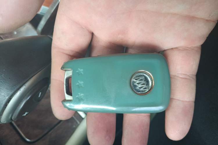 Used Buick LaCrosse 2013 2.4L SIDI Elite Comfort Version Vehicle Key