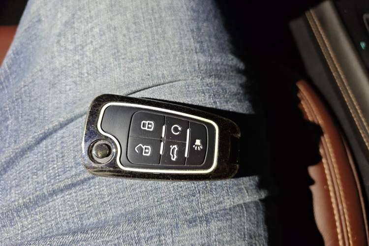 Used Buick LaCrosse 2013 2.4L SIDI Elite Comfort Version Vehicle Key