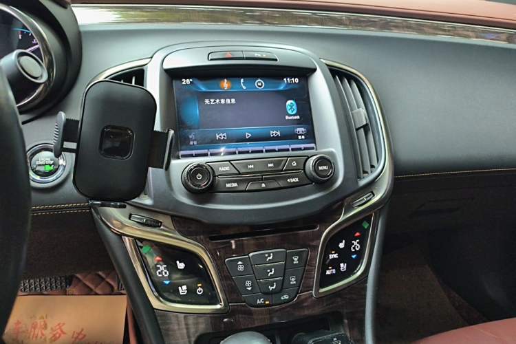 Used Buick LaCrosse 2013 2.4L SIDI Luxury Comfort Edition Audio And AC Panel