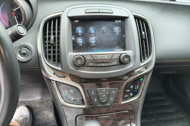 Used Buick LaCrosse 2013 2.4L SIDI Luxury Comfort Edition Audio And AC Panel