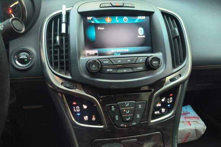 Used Buick LaCrosse 2013 2.0T SIDI Smart Luxury Flagship Edition Audio And AC Panel