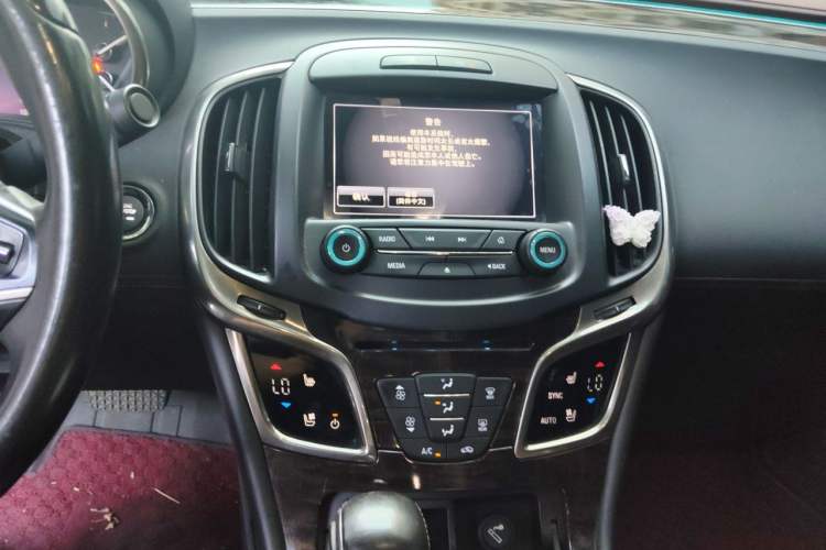 Used Buick LaCrosse 2013 2.4L SIDI Luxury Comfort Edition Audio And AC Panel