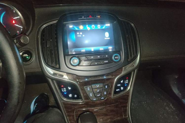 Used Buick LaCrosse 2013 2.0T SIDI Smart Luxury Flagship Edition Audio And AC Panel