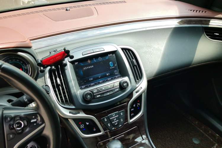 Used Buick LaCrosse 2013 2.4L SIDI Elite Comfort Version Audio And AC Panel
