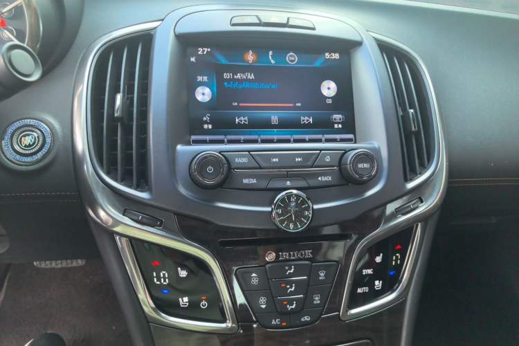 Used Buick LaCrosse 2013 2.0T SIDI Smart Luxury Flagship Edition Audio And AC Panel