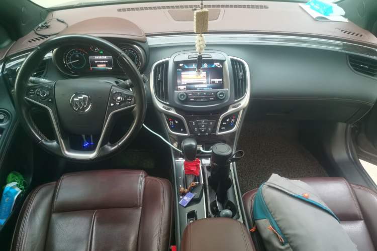 Used Buick LaCrosse 2013 2.4L SIDI Elite Comfort Version Center Console