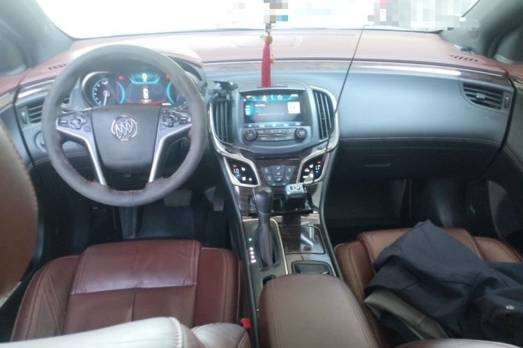 Used Buick LaCrosse 2013 2.4L SIDI Luxury Comfort Edition Center Console