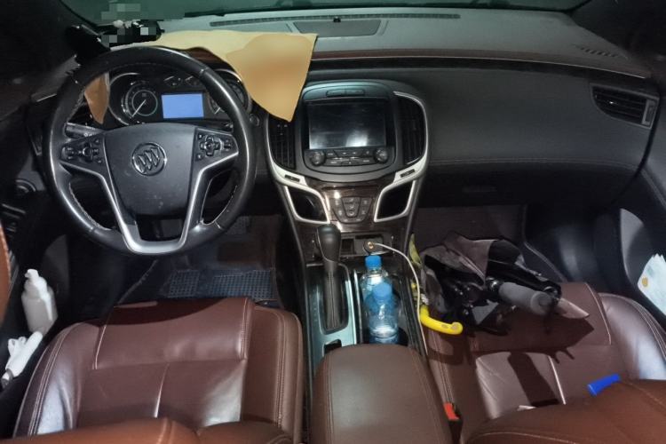Used Buick LaCrosse 2013 2.4L SIDI Elite Comfort Version Center Console