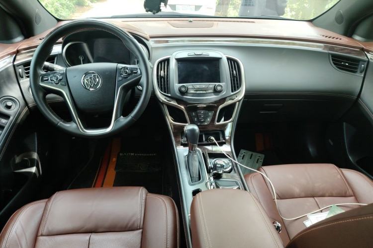 Used Buick LaCrosse 2013 2.0T SIDI Smart Luxury Flagship Edition Center Console