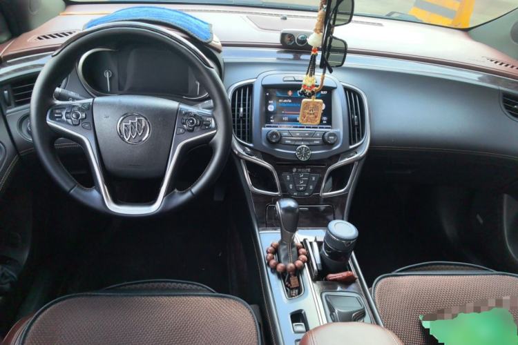 Used Buick LaCrosse 2013 2.0T SIDI Smart Luxury Flagship Edition Center Console