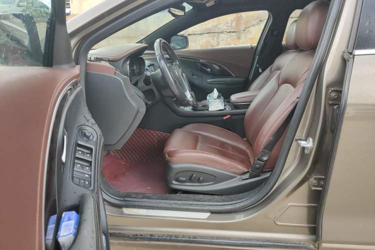 Used Buick LaCrosse 2013 2.4L SIDI Luxury Comfort Edition Driver Seat