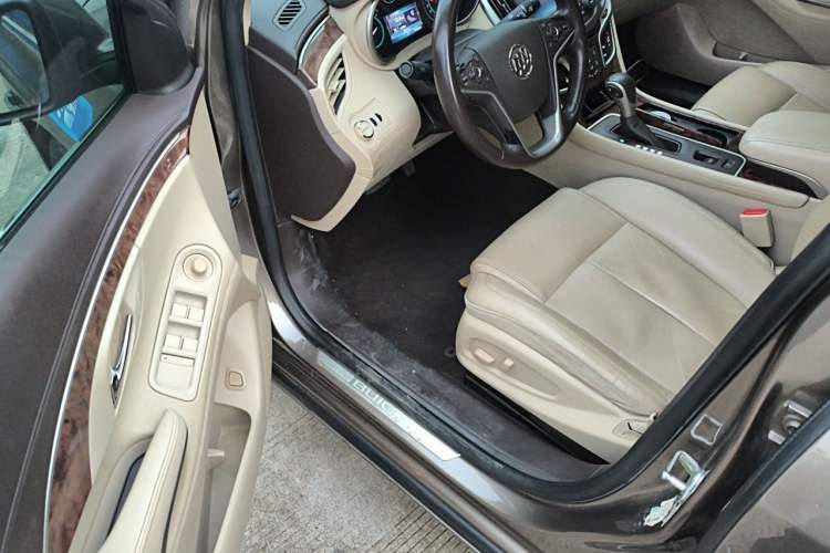 Used Buick LaCrosse 2013 2.4L SIDI Leading Comfort Version Driver Seat
