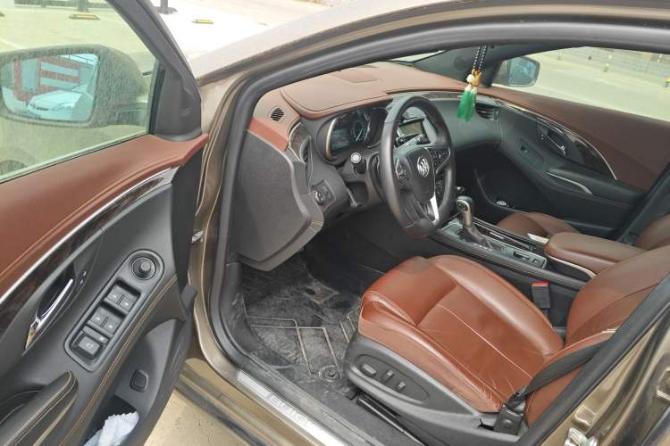 Used Buick LaCrosse 2013 2.4L SIDI Elite Comfort Version Driver Seat